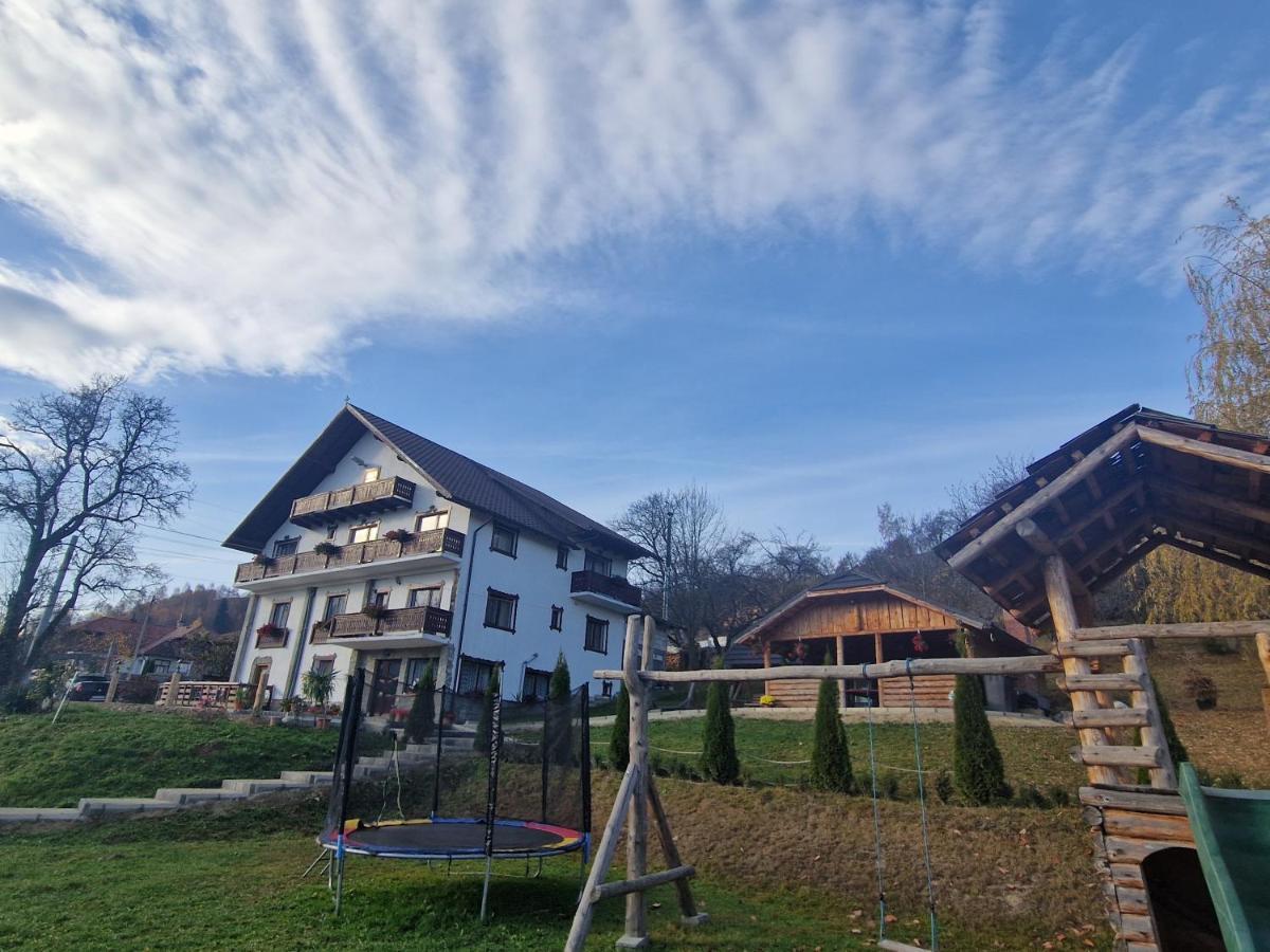 Ograda De La Munte Villa Bran  Bagian luar foto