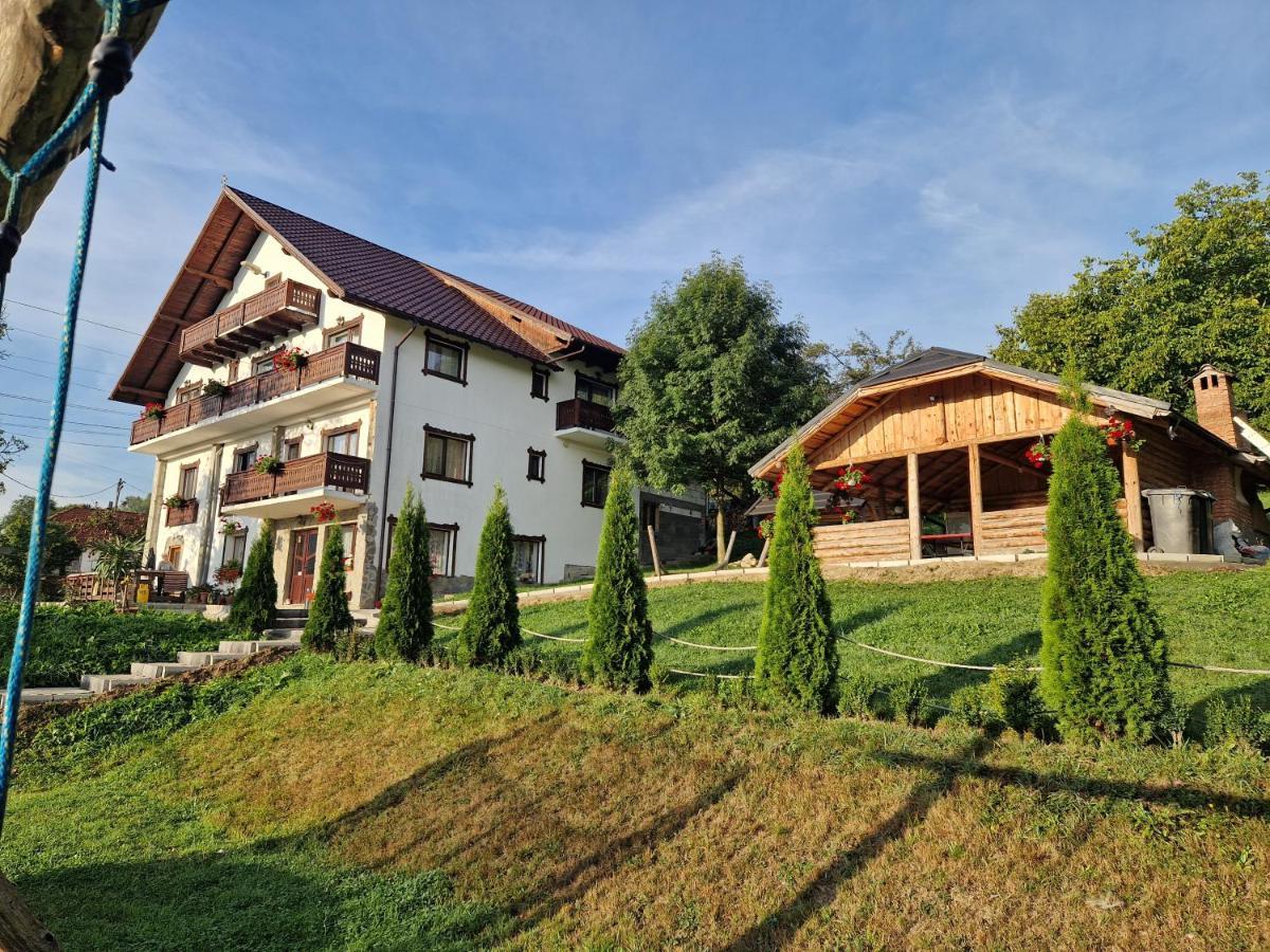 Ograda De La Munte Villa Bran  Bagian luar foto
