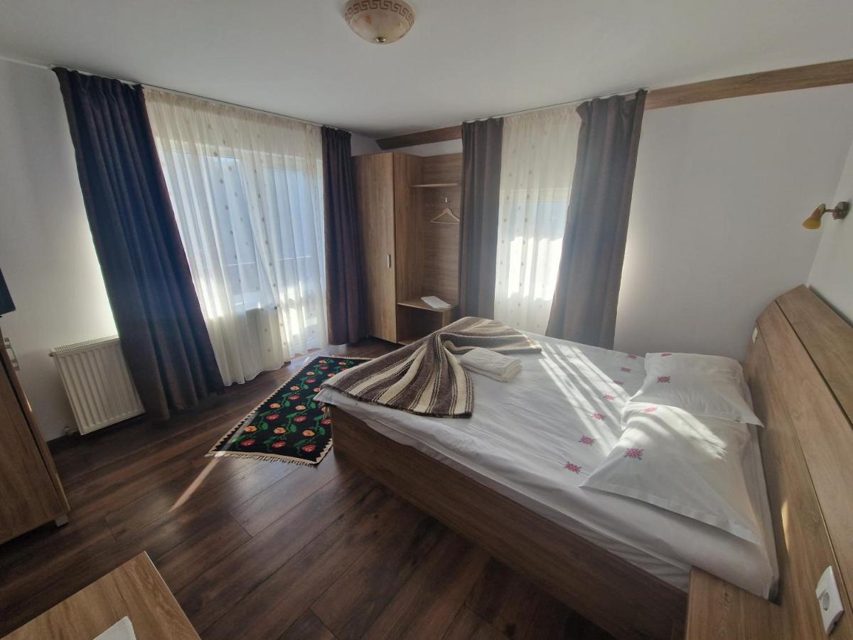 Ograda De La Munte Villa Bran  Bagian luar foto