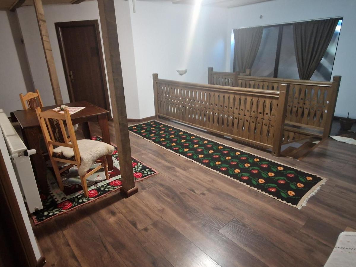 Ograda De La Munte Villa Bran  Bagian luar foto