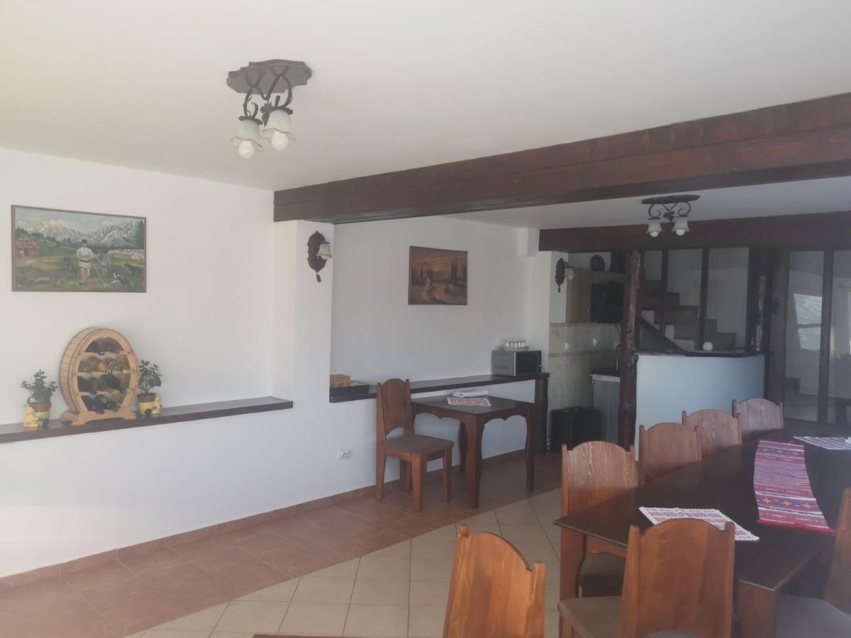 Ograda De La Munte Villa Bran  Bagian luar foto